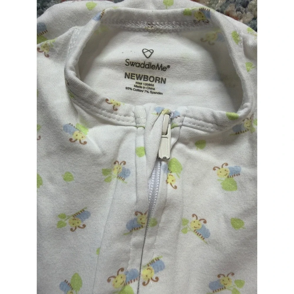 SwaddleMe Pod Swaddle Boys Newborn White Blue Green Bug Print Sleep Sack EUC